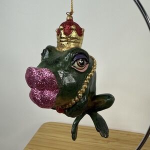 Katherine's Collection Kissing Frog King Prince Ornament Pink‎ Glitter Lips